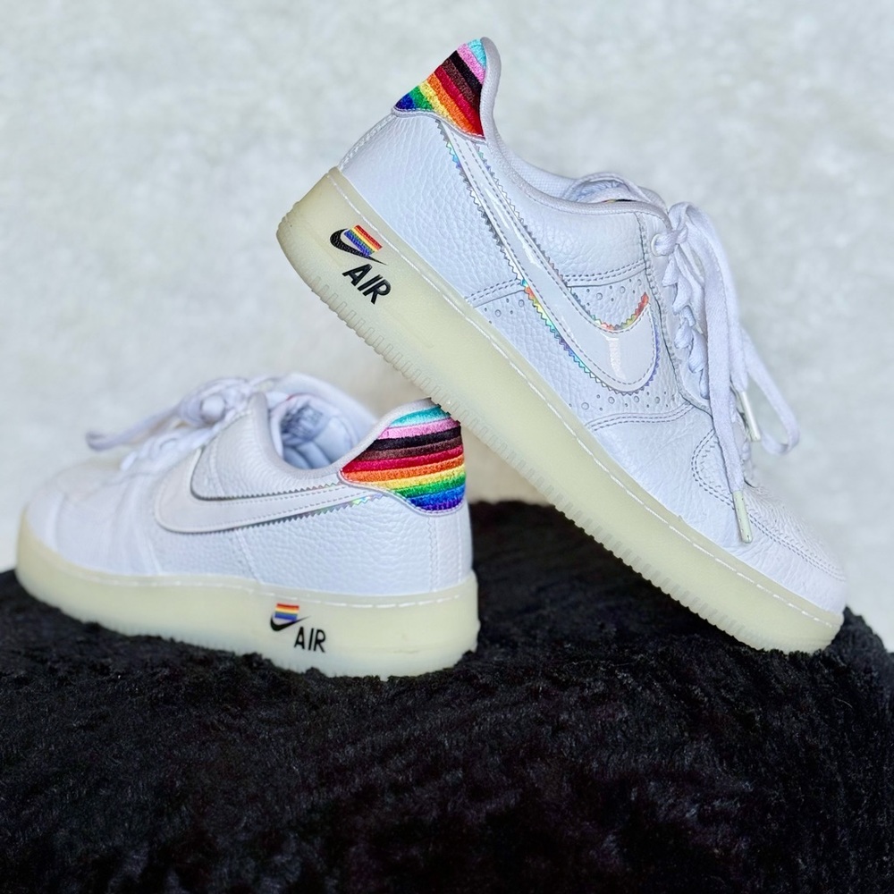 Nike White Sneakers with Rainbow Detail - Picture 1 of 8